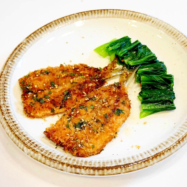 大葉&いり胡麻で和風仕上げ!いわしのパン粉焼き